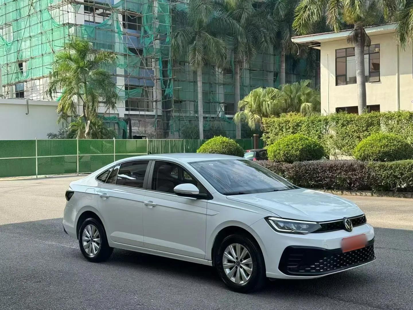 Volkswagen Lavida 2023 1.5L Automatic De Yi Edition — миниатюра 8