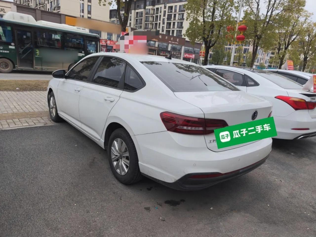 Volkswagen Lavida 2023 Revised 1.5L Automatic DeYi Edition — миниатюра 4