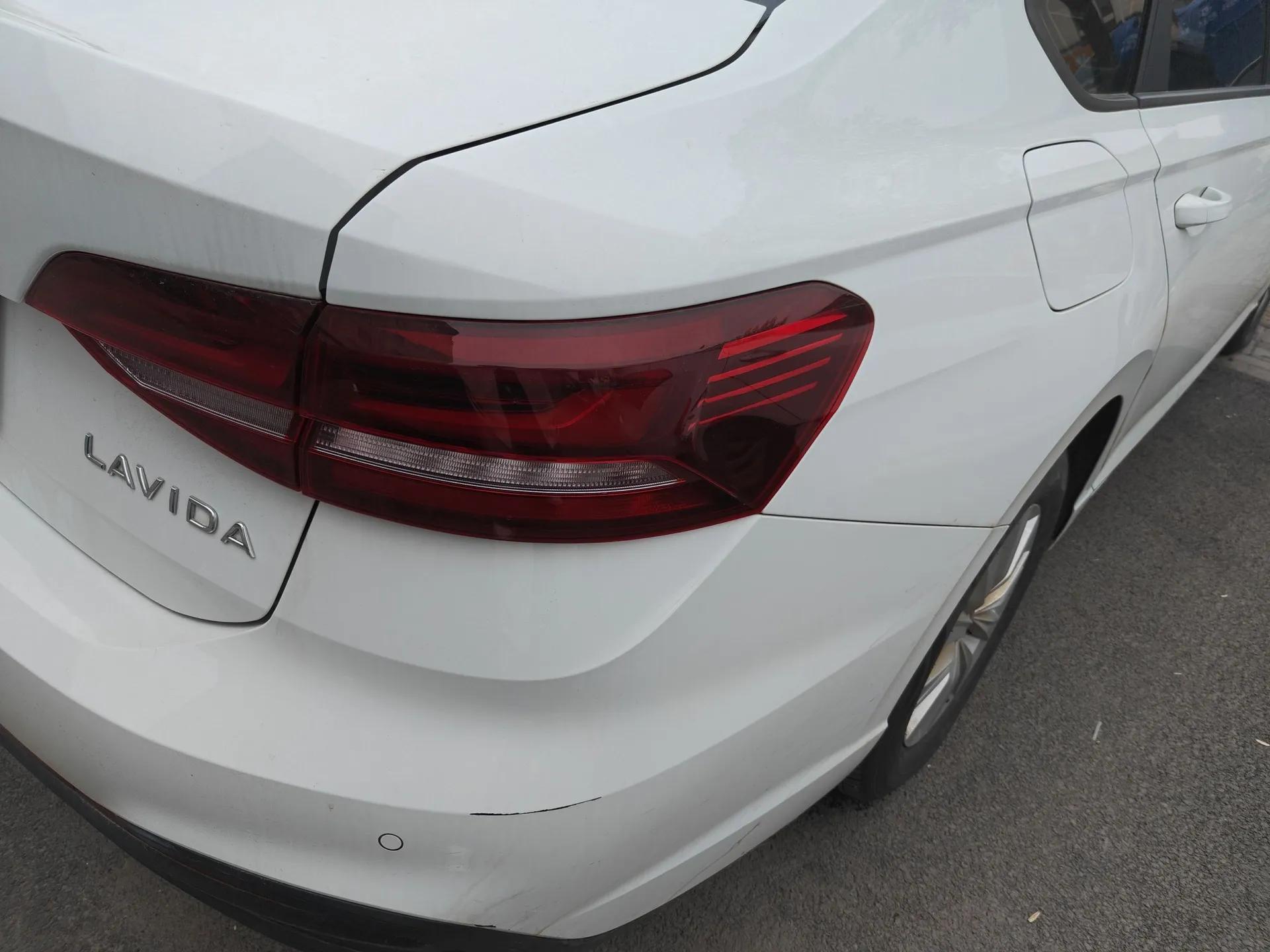 Volkswagen Lavida 2023 Revised 1.5L Automatic DeYi Edition — миниатюра 7