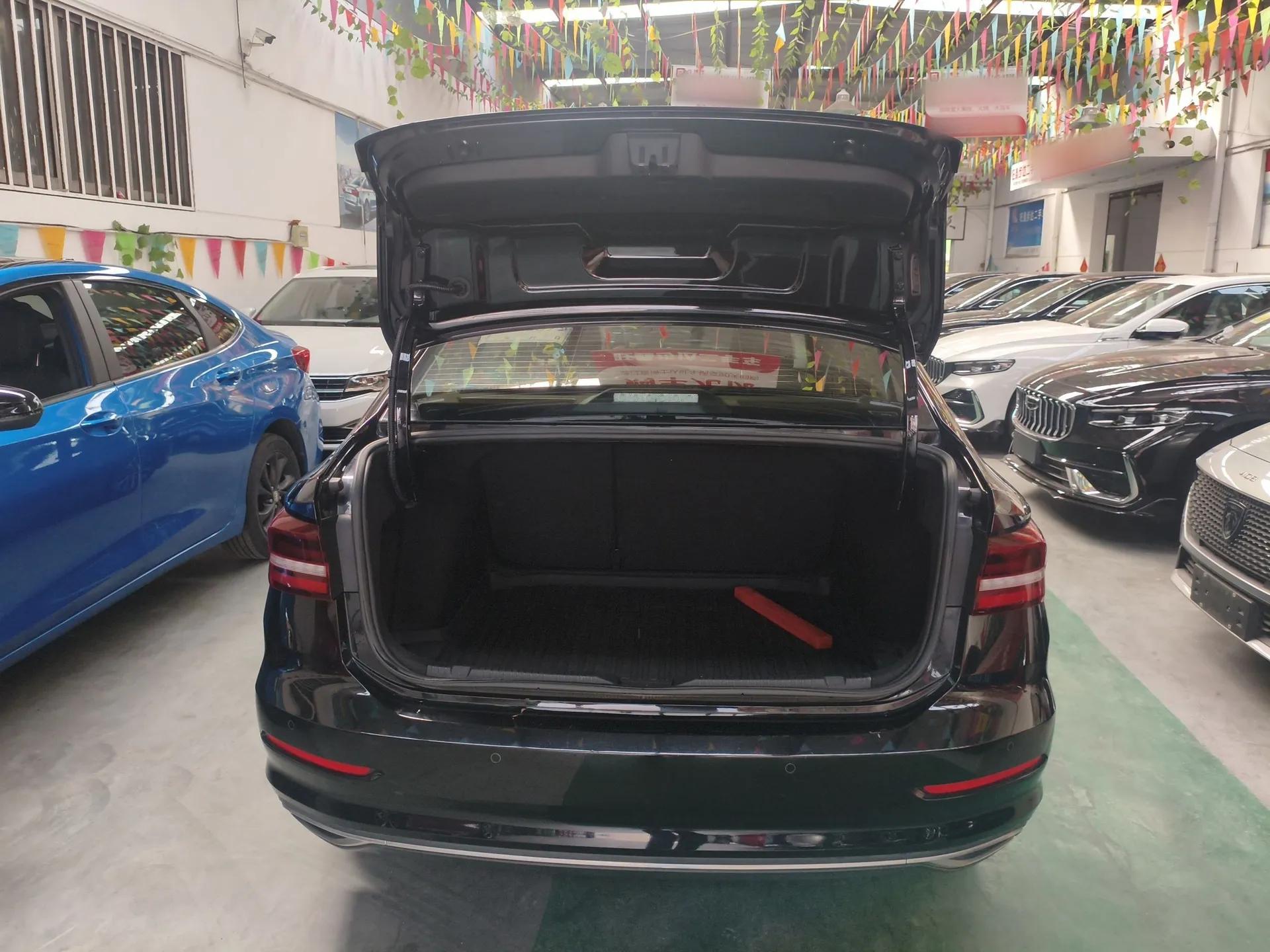 Volkswagen Lavida 2022 280TSI DSG Comfort Edition — миниатюра 22