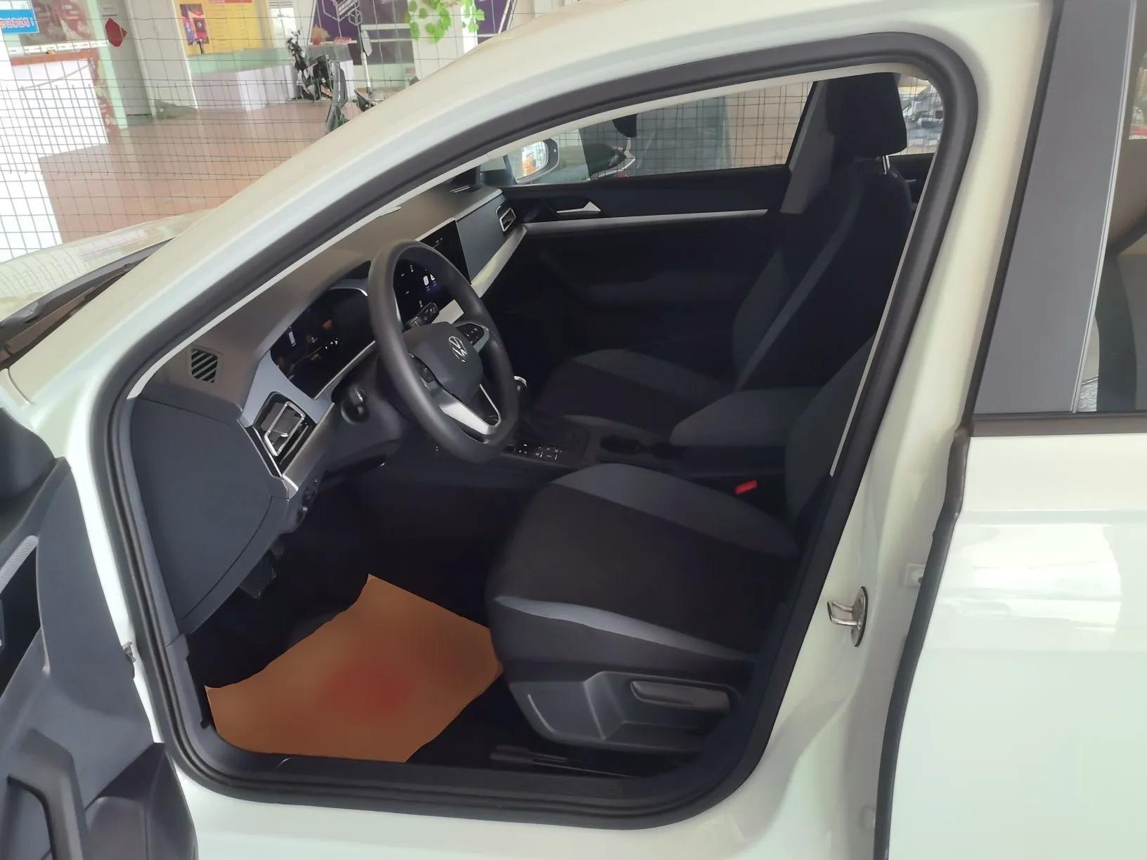 Volkswagen Lavida 2023 Revised 1.5L Automatic DeYi Edition — миниатюра 18