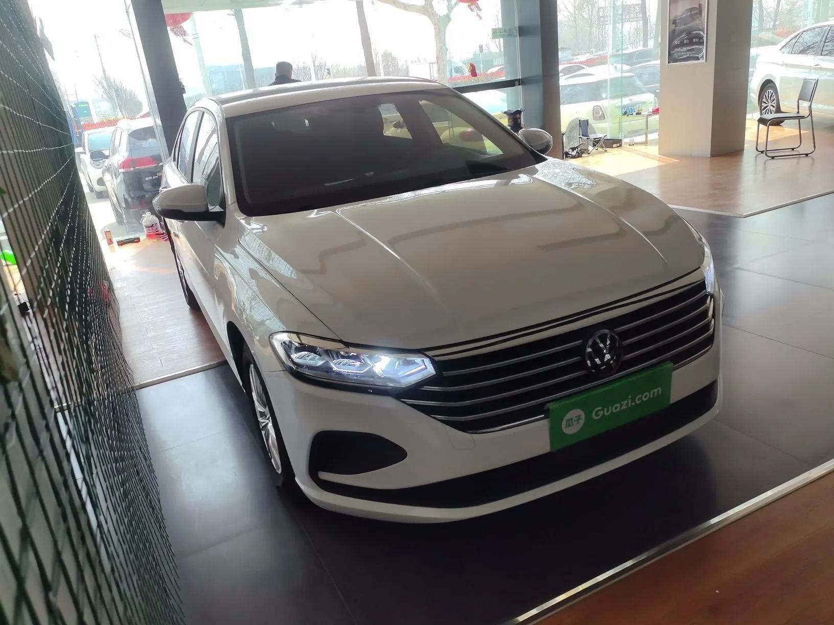 Volkswagen Lavida 2023 Revised 1.5L Automatic DeYi Edition — миниатюра 3
