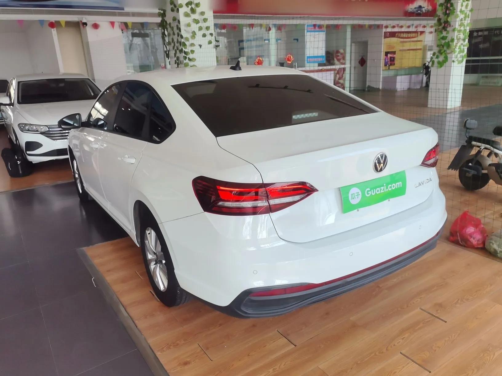 Volkswagen Lavida 2023 Revised 1.5L Automatic DeYi Edition — миниатюра 4