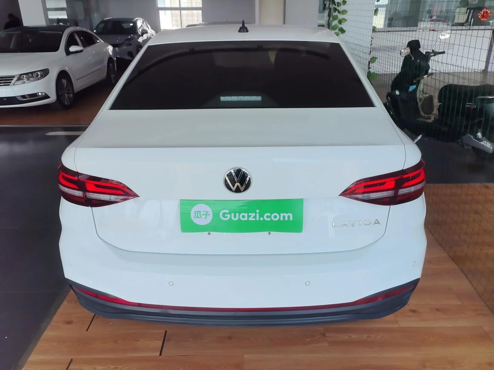 Volkswagen Lavida 2023 Revised 1.5L Automatic DeYi Edition — миниатюра 5