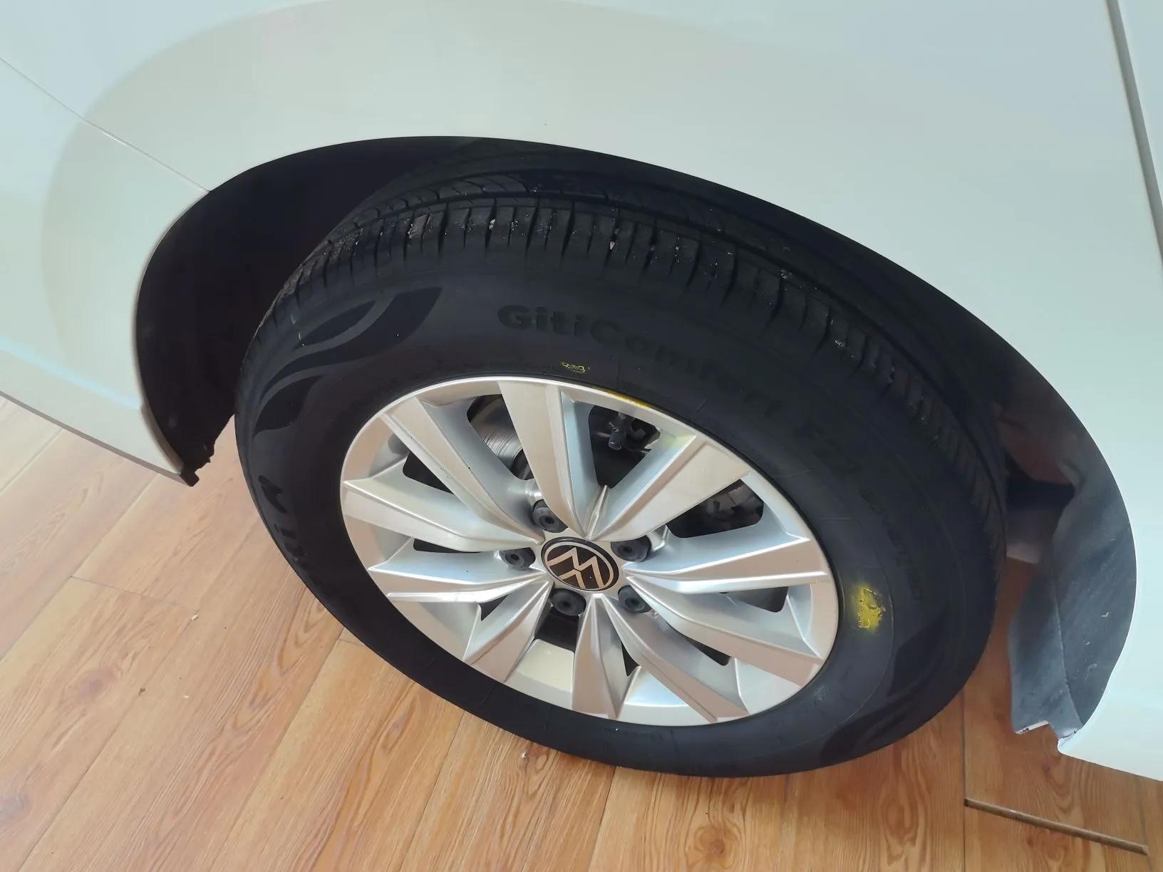 Volkswagen Lavida 2023 Revised 1.5L Automatic DeYi Edition — миниатюра 10