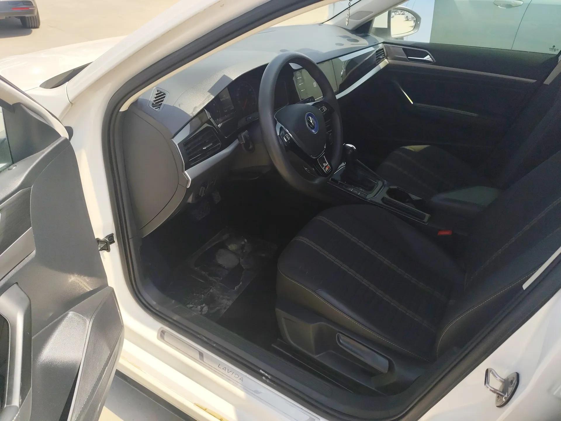Volkswagen Lavida 2021 280TSI DSG Comfort Edition — миниатюра 18