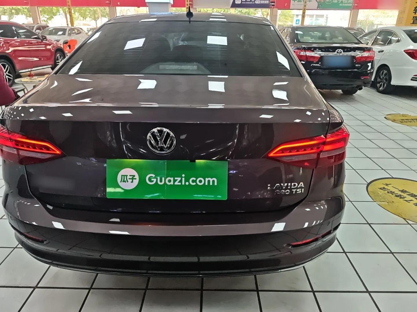 Volkswagen Lavida 2018 280TSI DSG Comfort Edition China V Standard — миниатюра 3