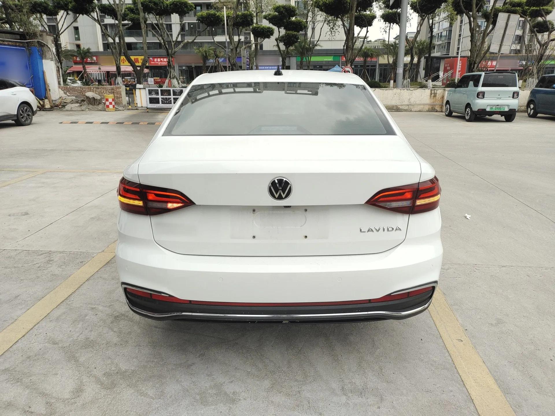 Volkswagen Lavida 2023 Revised Version 1.5L Automatic 5 Millionth Edition — миниатюра 3