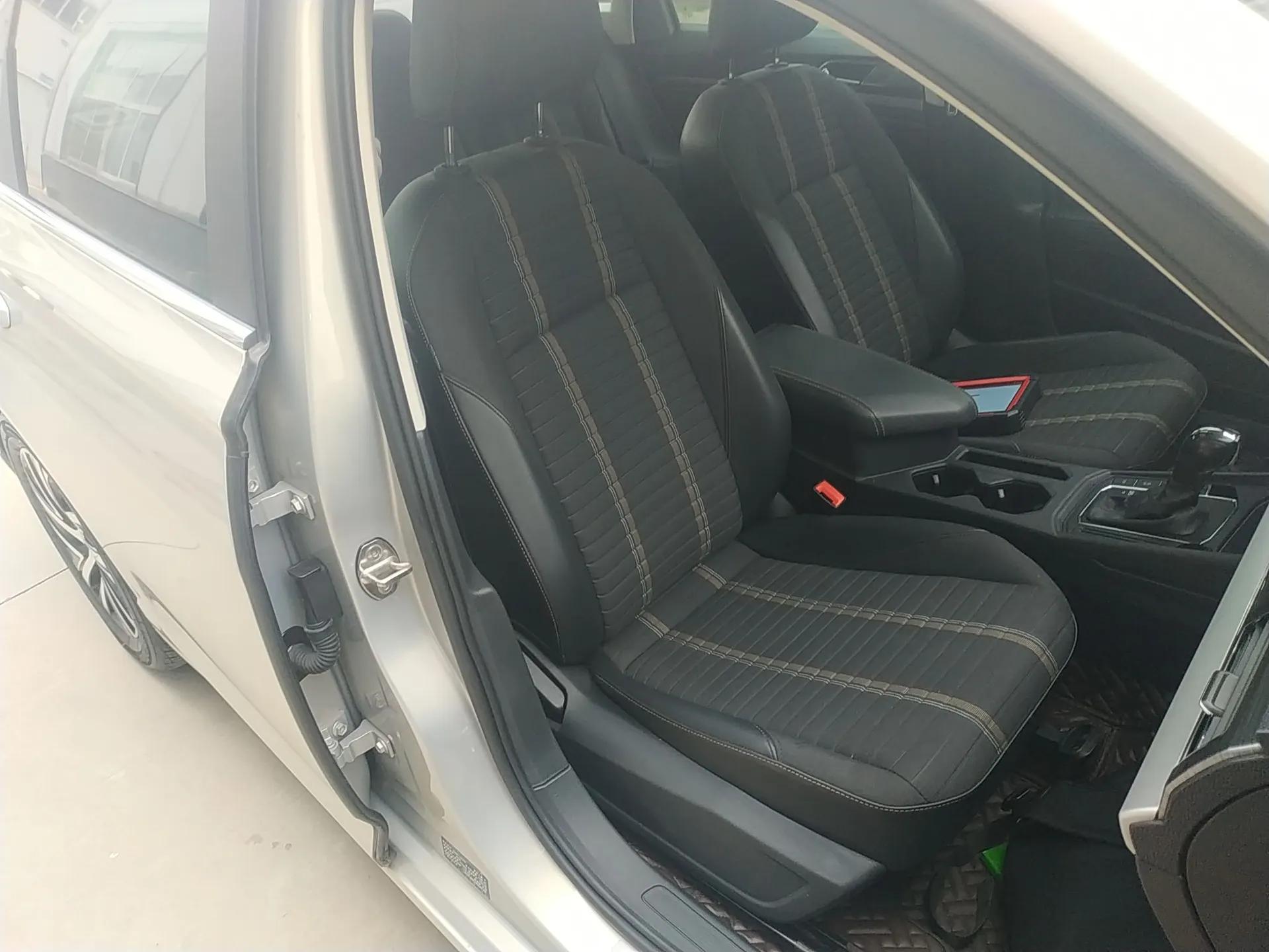 Volkswagen Lavida 2022 280TSI DSG Comfort Edition — миниатюра 23