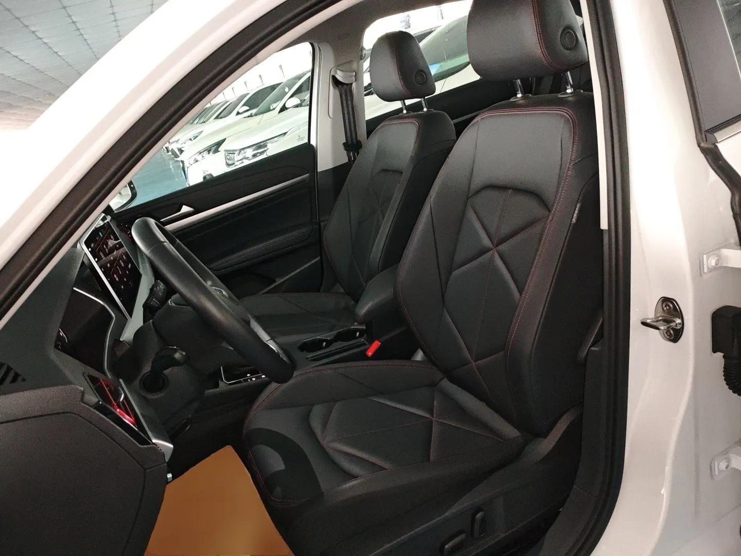 Volkswagen Lavida 2024 300TSI DSG Starry Sky Leading Edition — миниатюра 18