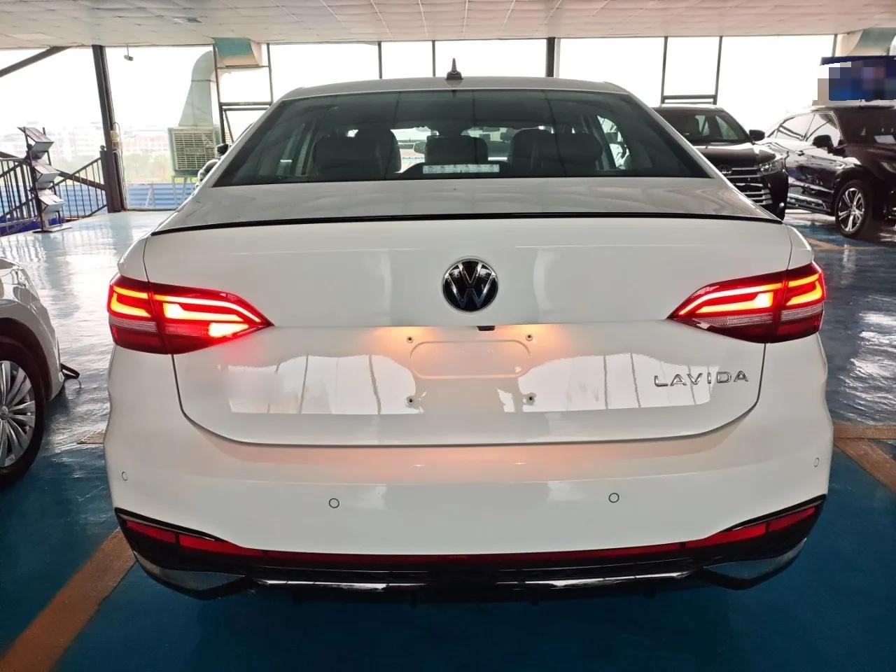 Volkswagen Lavida 2024 300TSI DSG Starry Sky Leading Edition — миниатюра 5