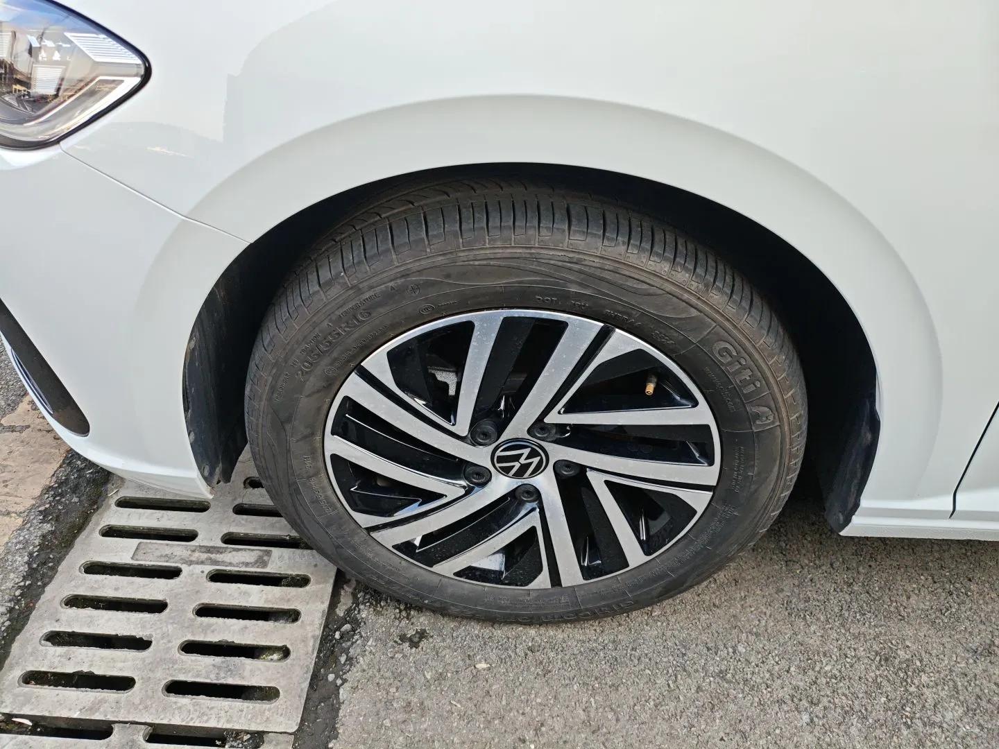 Volkswagen Lavida 2024 300TSI DSG Starry Sky Leading Edition — миниатюра 9