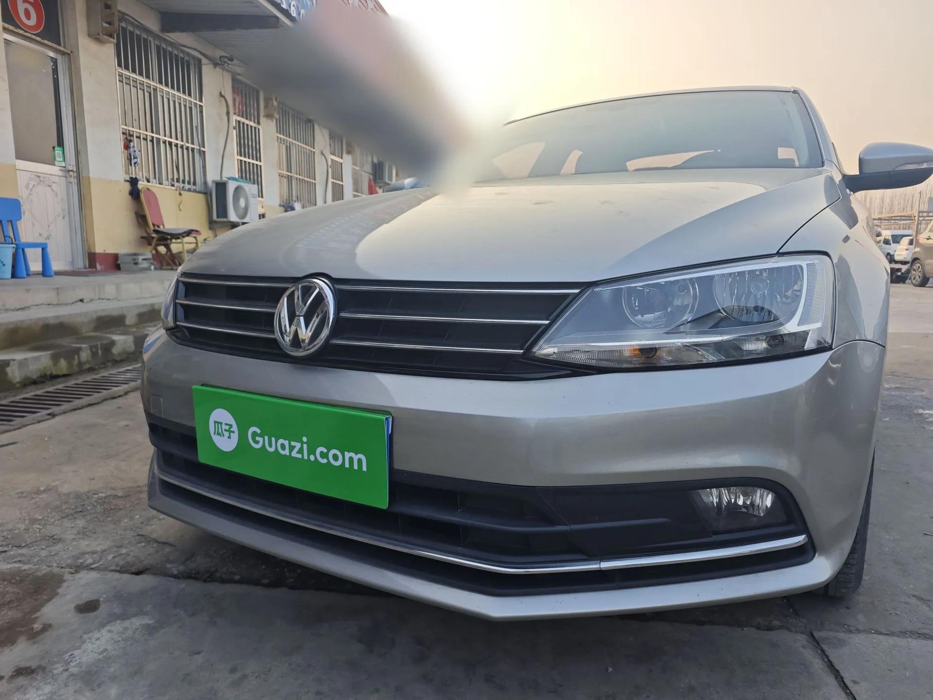 Volkswagen Sagitar 2018 1.6L Automatic Comfort Model — миниатюра 1