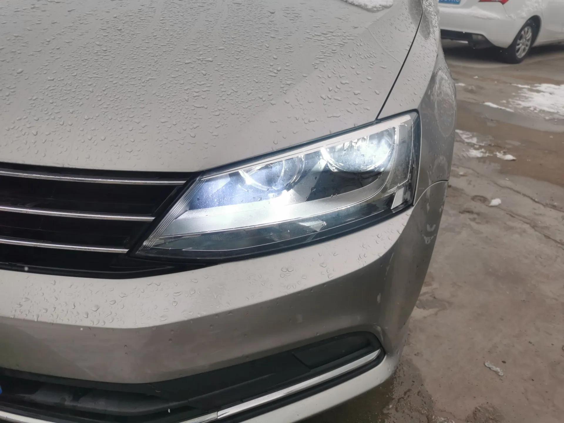 Volkswagen Sagitar 2018 1.6L Automatic Comfort Model — миниатюра 2