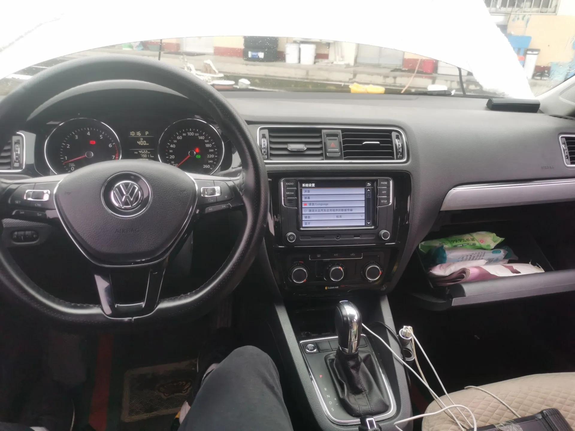 Volkswagen Sagitar 2018 1.6L Automatic Comfort Model — миниатюра 22