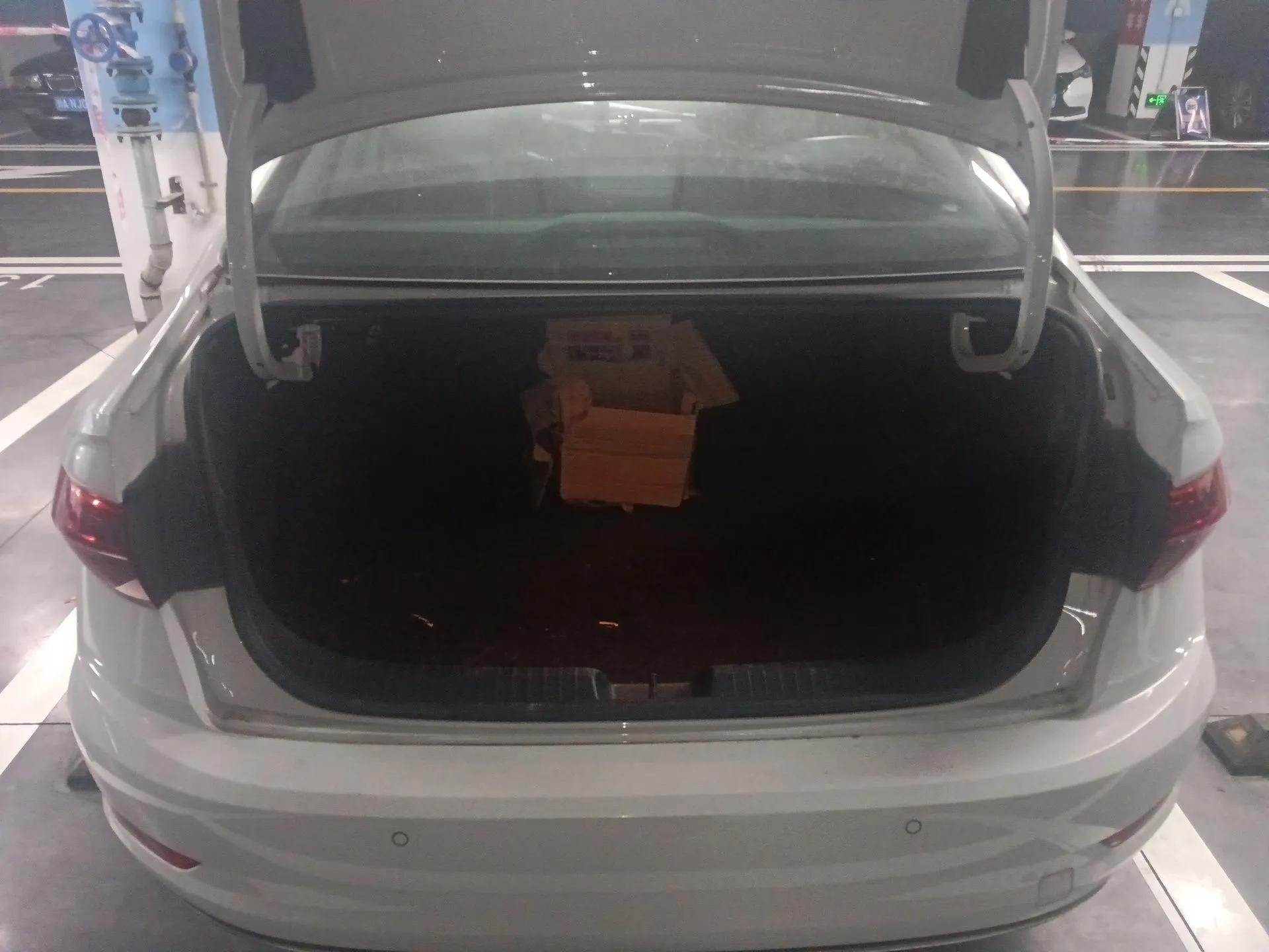 Volkswagen Sagitar 2019 200TSI DSG Comfort Version China VI Standard — миниатюра 22