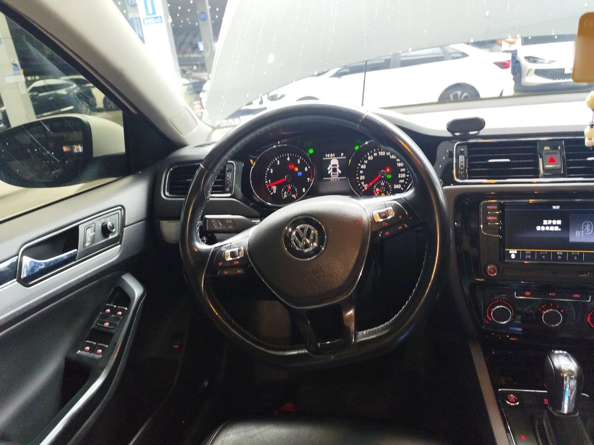 Volkswagen Sagitar 2018 280TSI DSG Ignite Edition — миниатюра 13