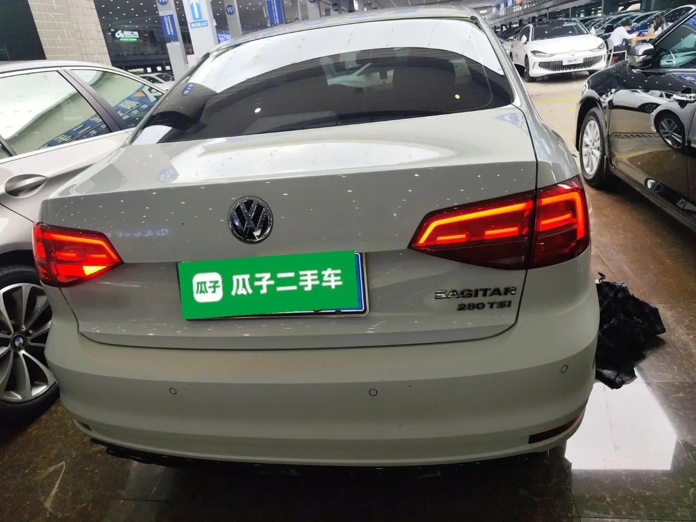 Volkswagen Sagitar 2018 280TSI DSG Ignite Edition — миниатюра 3