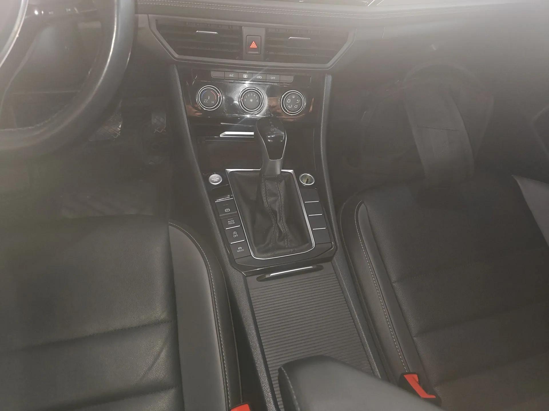 Volkswagen Sagitar 2022 280TSI DSG Flyover Edition — миниатюра 17