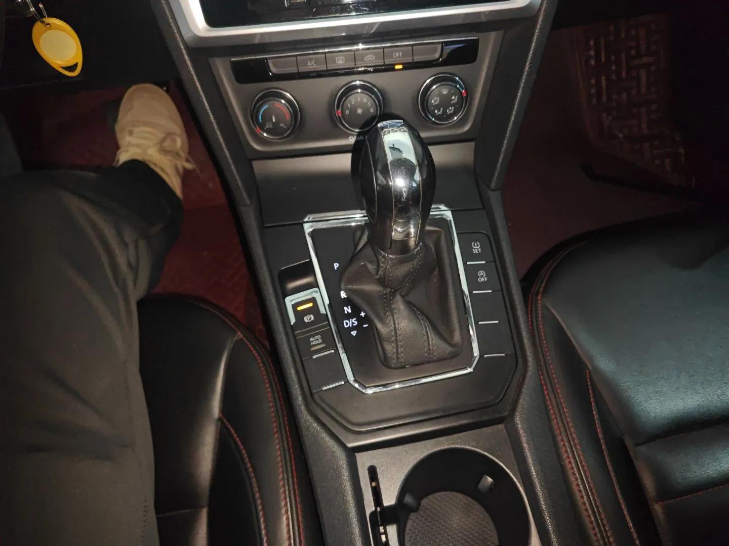 Volkswagen Lamando 2019 230TSI DSG Fashion Edition China VI — миниатюра 16