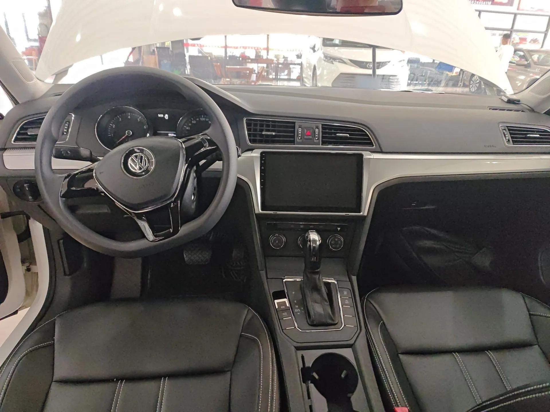 Volkswagen Lamando 2017 230TSI DSG Fashion Edition — миниатюра 13