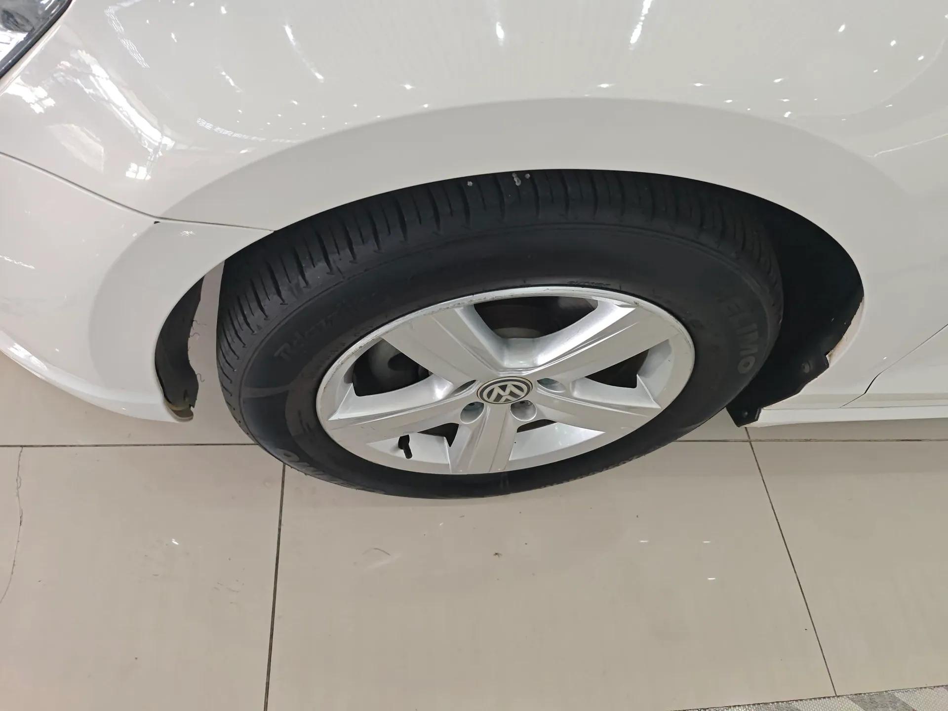 Volkswagen Lamando 2017 230TSI DSG Fashion Edition — миниатюра 8
