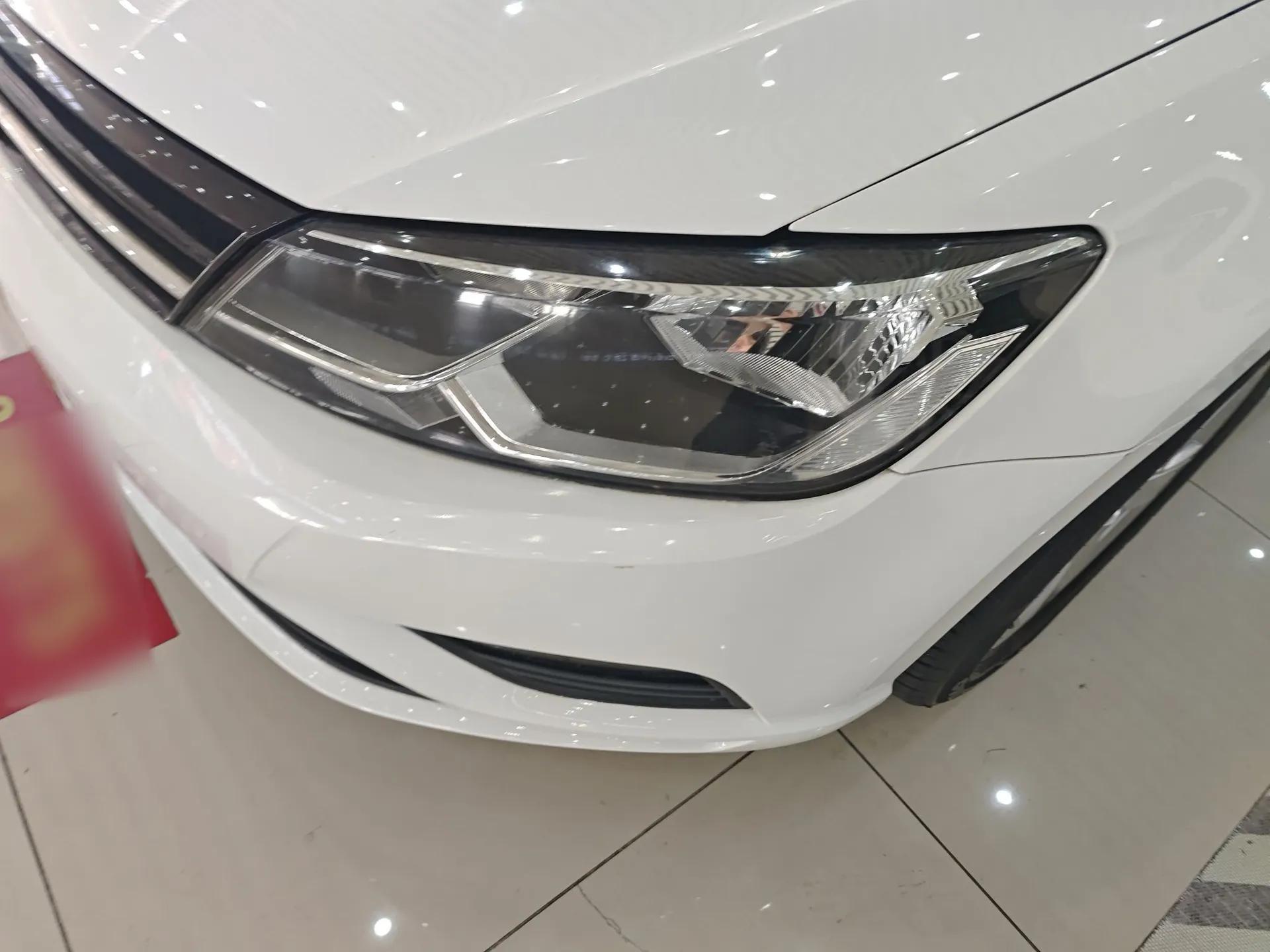 Volkswagen Lamando 2017 230TSI DSG Fashion Edition — миниатюра 9