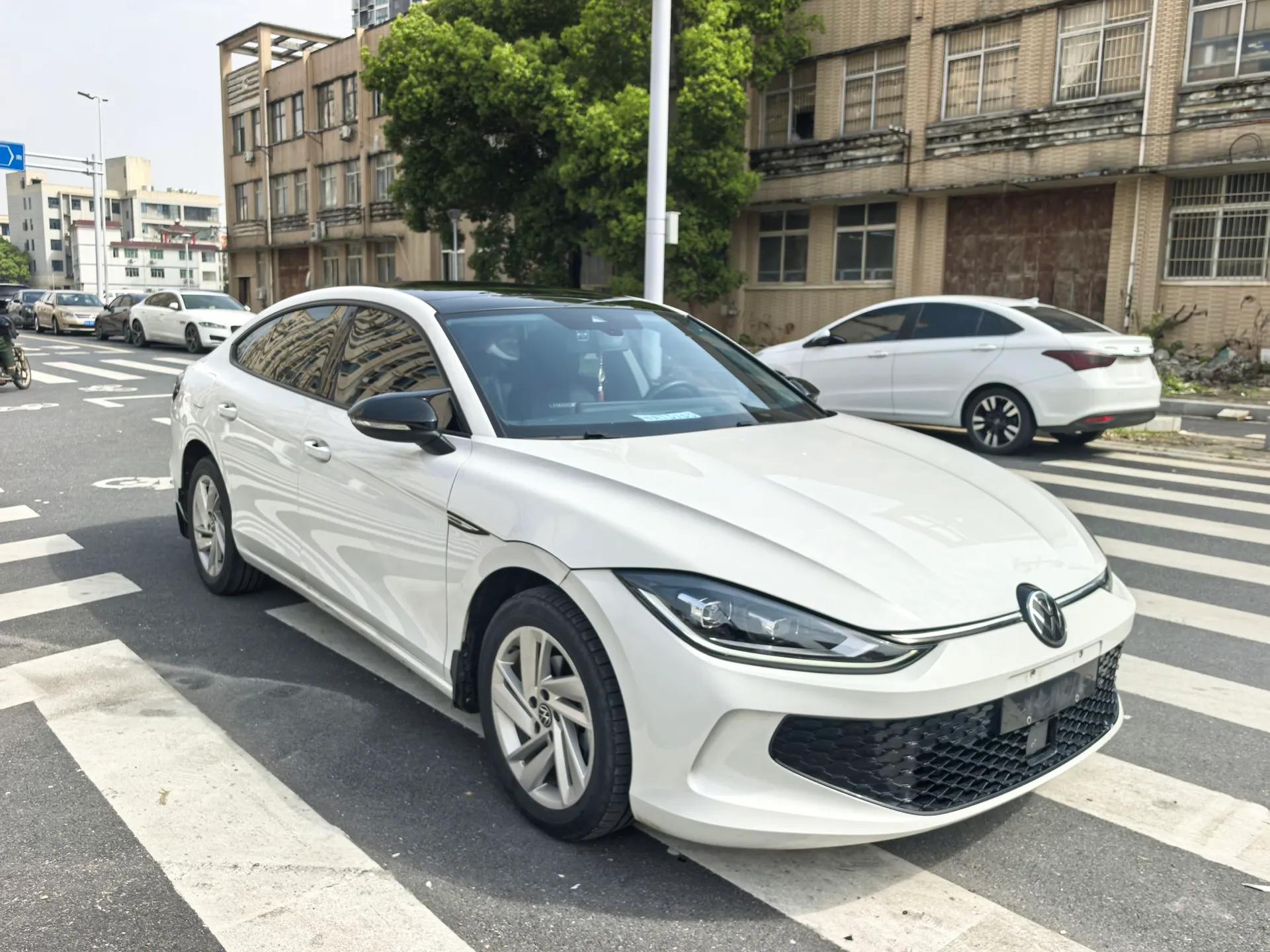Volkswagen Lamando 2022 Lavida L 280TSI DSG Hot Edition — миниатюра 10