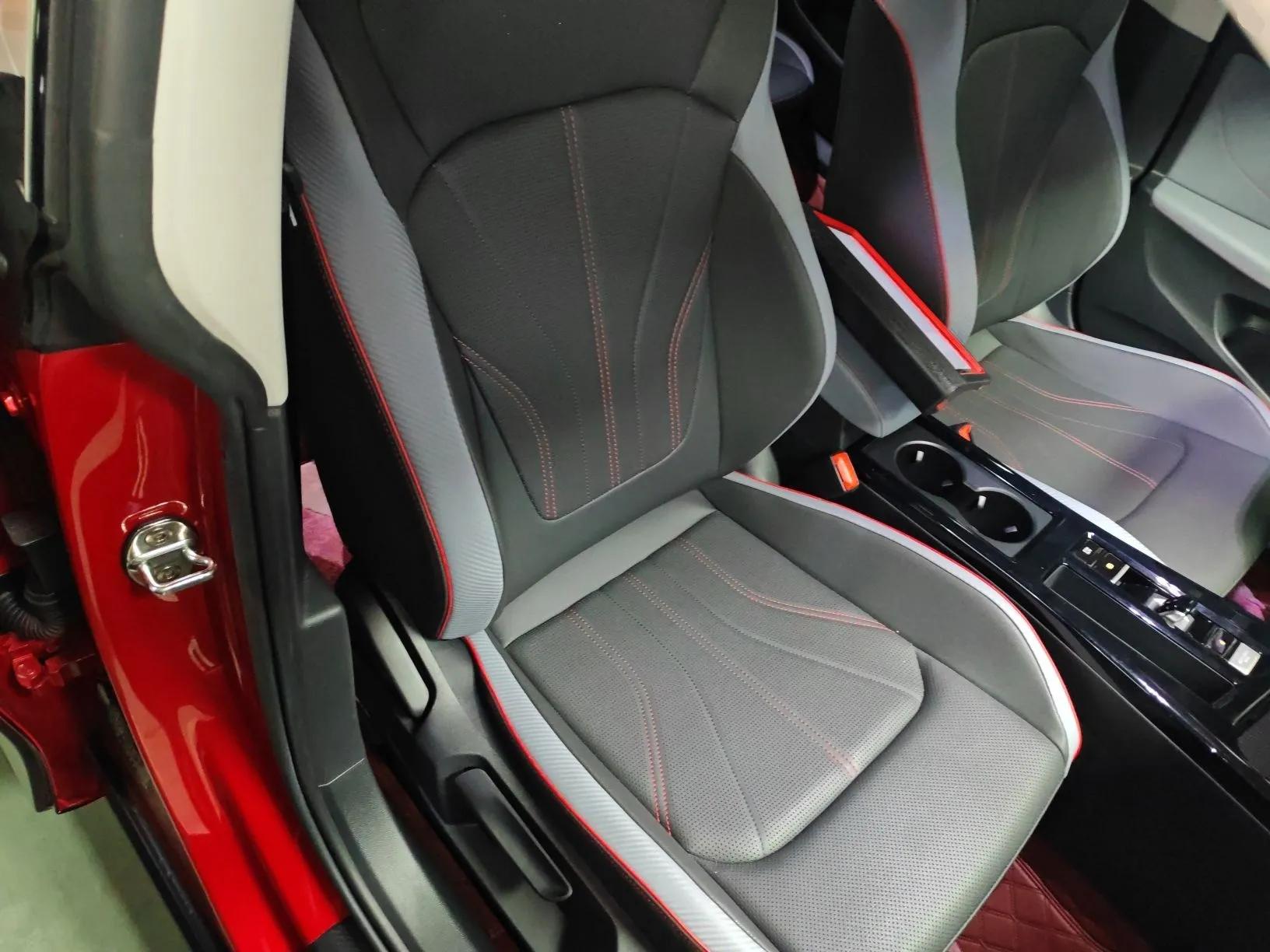 Volkswagen Lamando 2022 Lingdu L 280TSI DSG Spicy Edition — миниатюра 23
