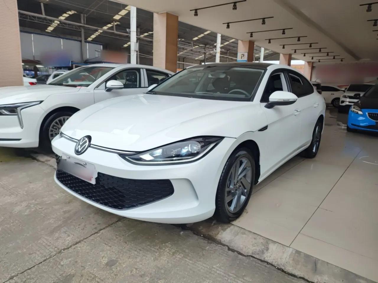Volkswagen Lamando 2024 Lingdu L 200TSI DSG Trendy & Spicy Edition — миниатюра 1