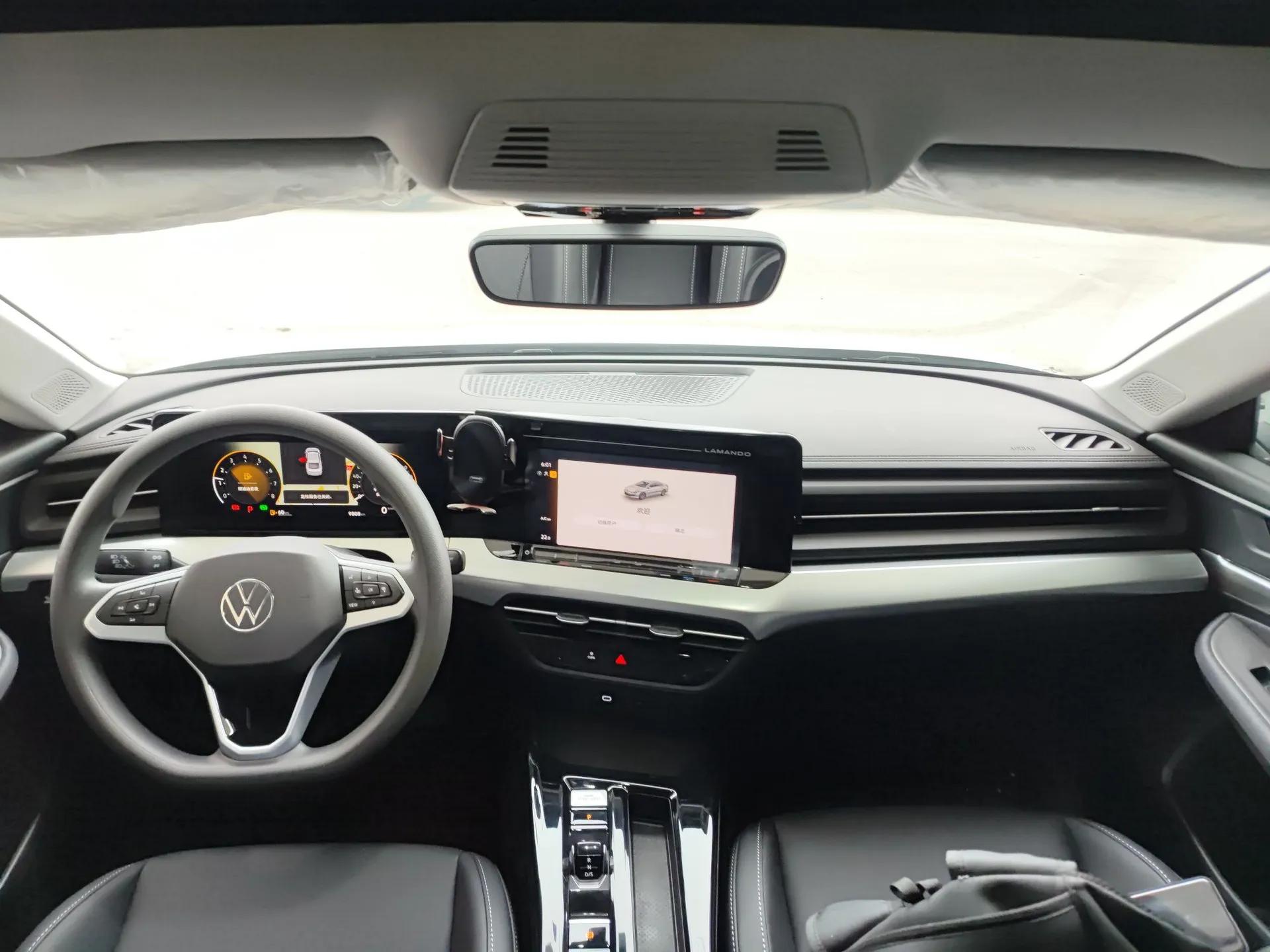 Volkswagen Lamando 2024 Lingdu L 200TSI DSG Trendy & Spicy Edition — миниатюра 12