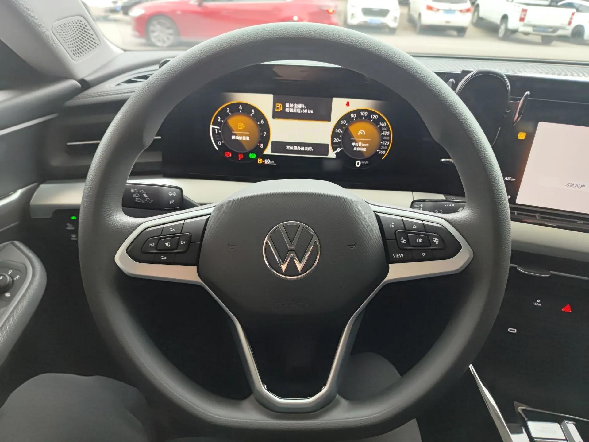 Volkswagen Lamando 2024 Lingdu L 200TSI DSG Trendy & Spicy Edition — миниатюра 13