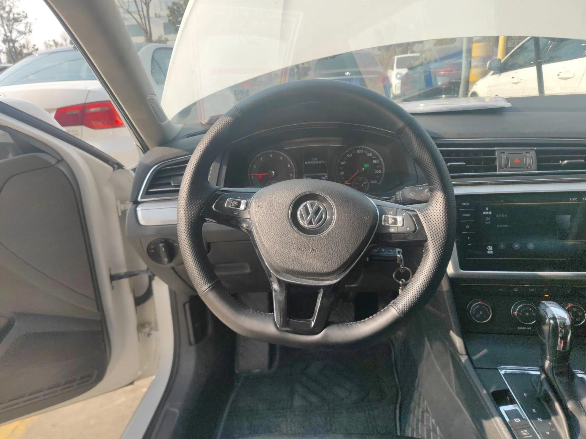 Volkswagen Lamando 2021 230TSI DSG Fashion Edition — миниатюра 14