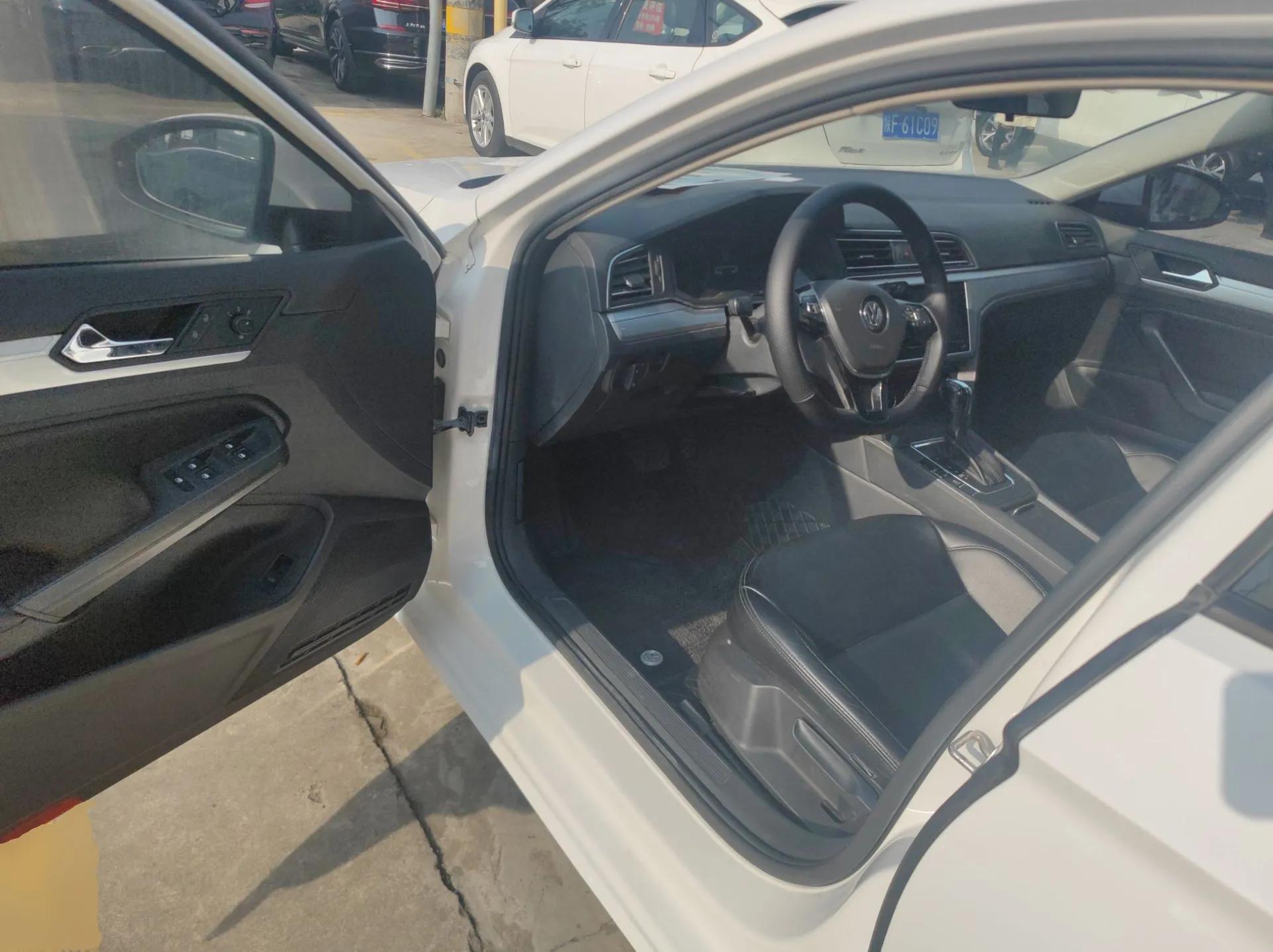Volkswagen Lamando 2021 230TSI DSG Fashion Edition — миниатюра 19