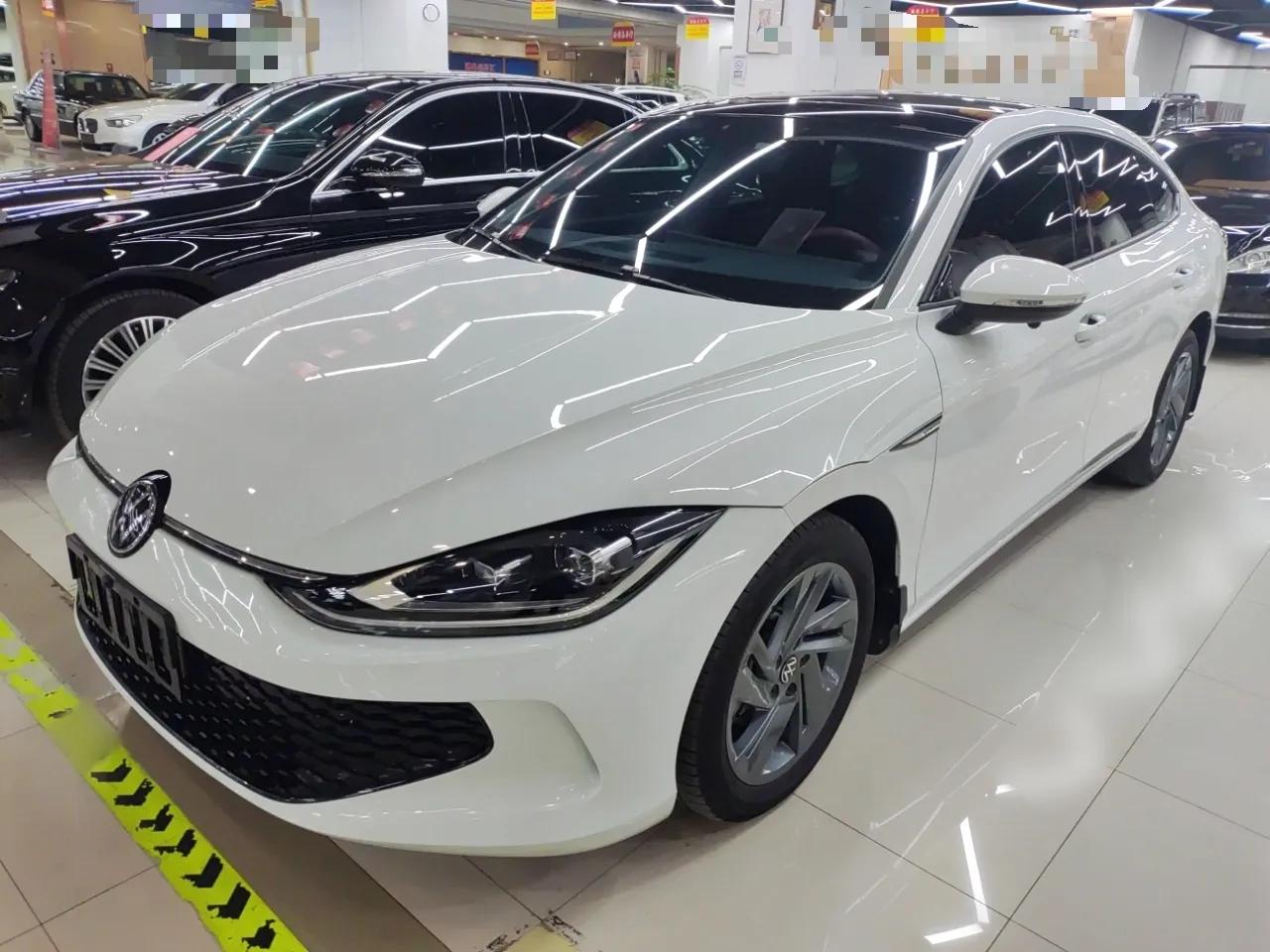 Volkswagen Lamando 2024 Lingdu L 200TSI DSG Trendy & Spicy Edition — миниатюра 1