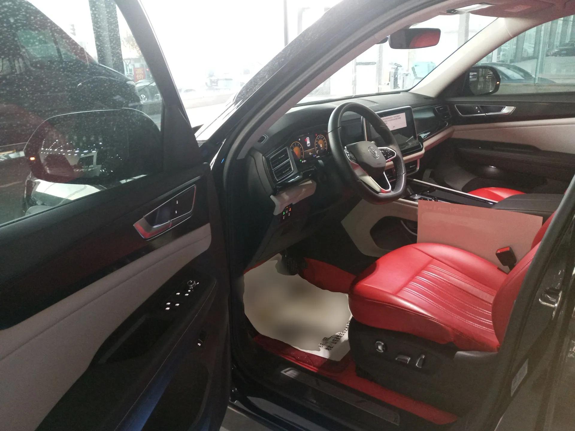 Volkswagen Teramont 2022 330TSI Two-Wheel-Drive Luxury Edition — миниатюра 18