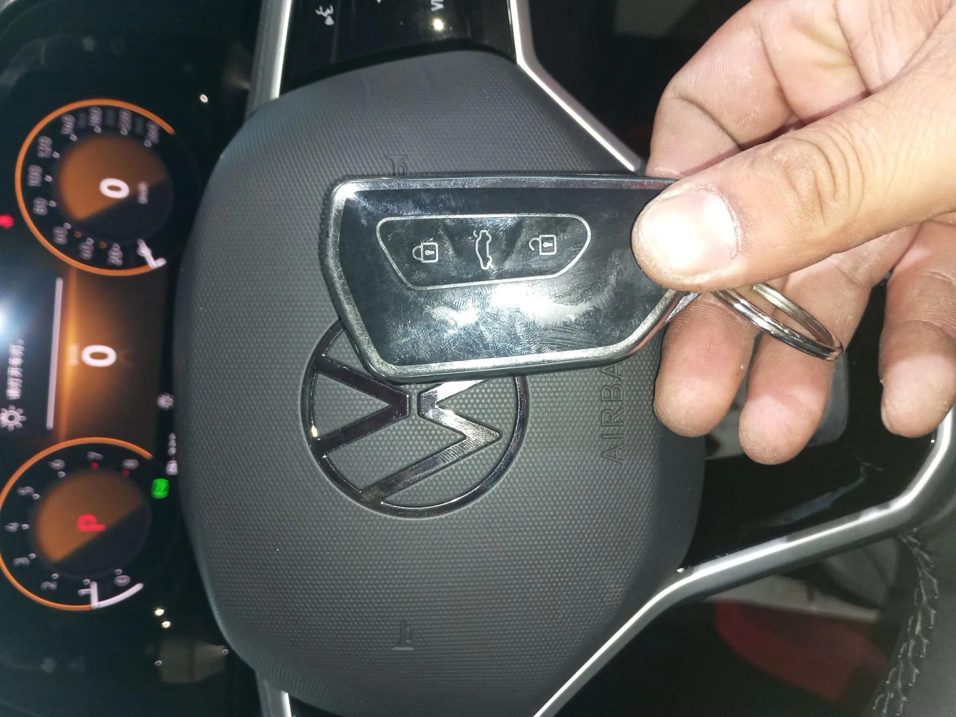 Volkswagen Teramont 2022 330TSI Two-Wheel-Drive Luxury Edition — миниатюра 22