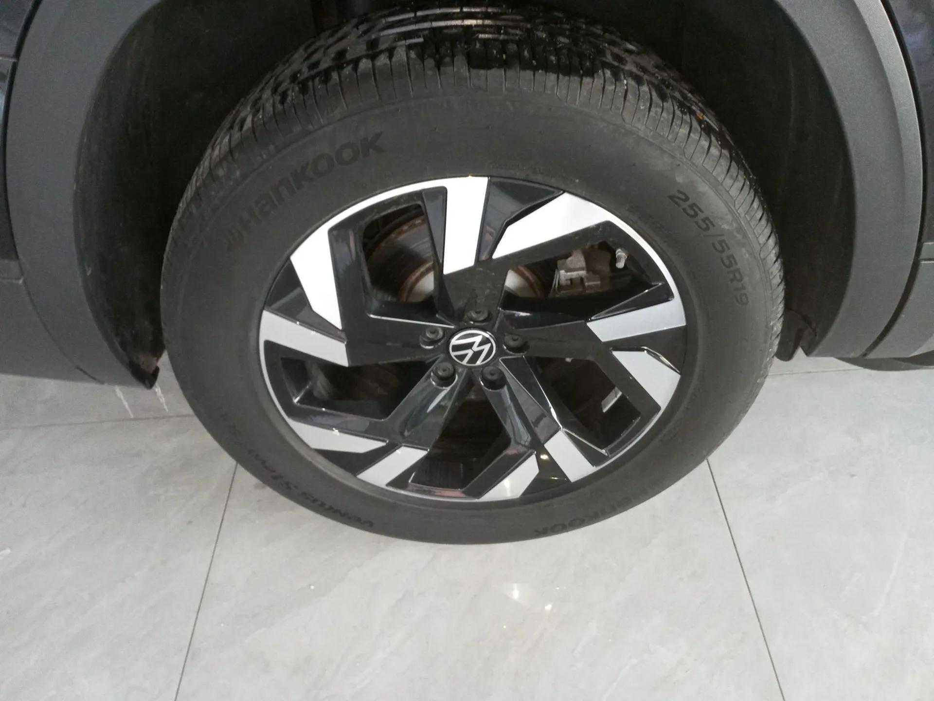 Volkswagen Teramont 2022 330TSI Two-Wheel-Drive Luxury Edition — миниатюра 10
