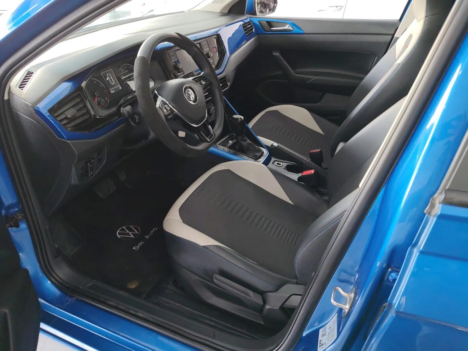 Volkswagen Polo 2019 Plus 1.5L Automatic Colorful Technology Edition — миниатюра 18