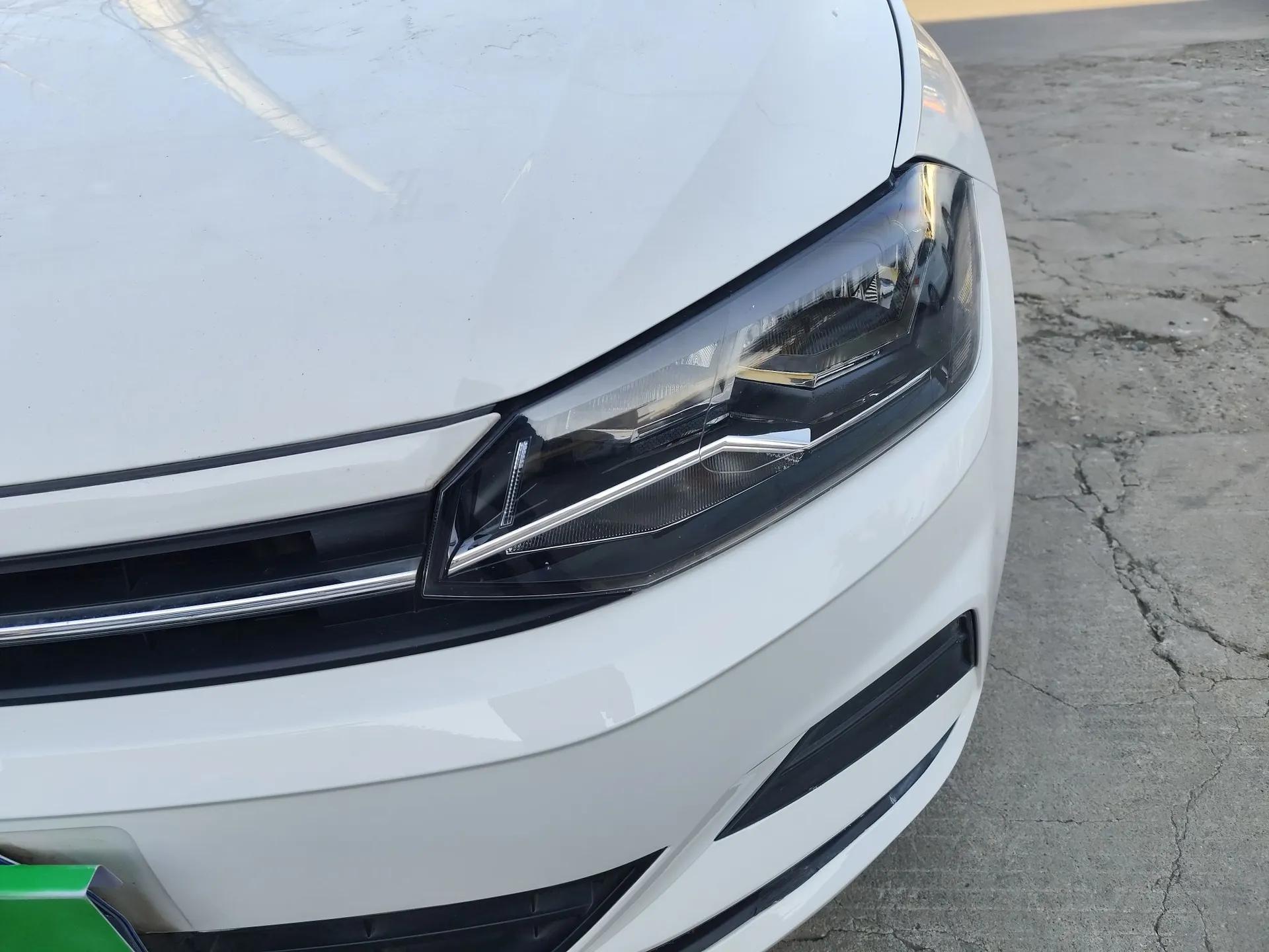 Volkswagen Polo 2021 Plus 1.5L Automatic Colorful Tech Edition — миниатюра 2