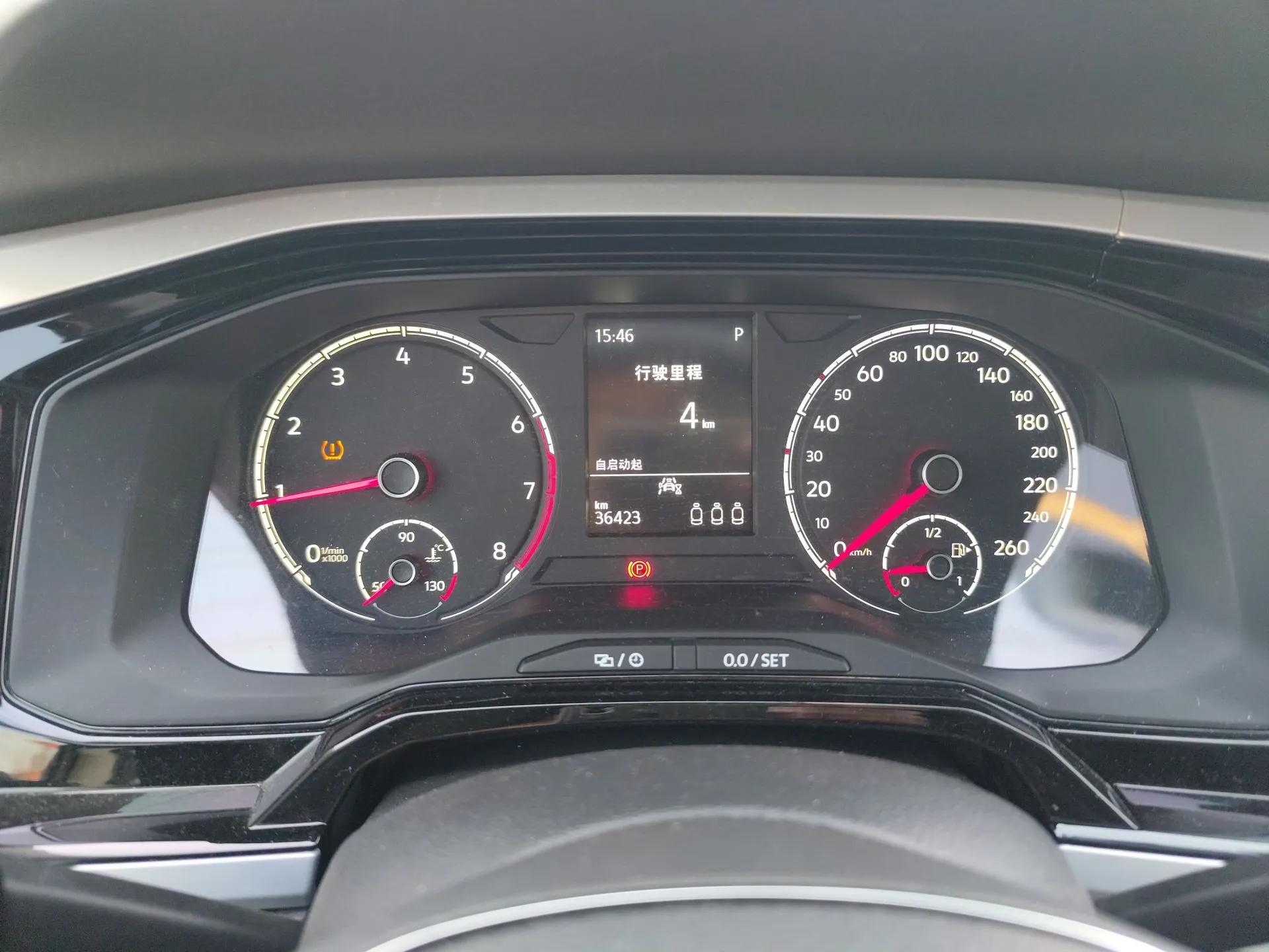 Volkswagen Polo 2021 Plus 1.5L Automatic Colorful Tech Edition — миниатюра 13