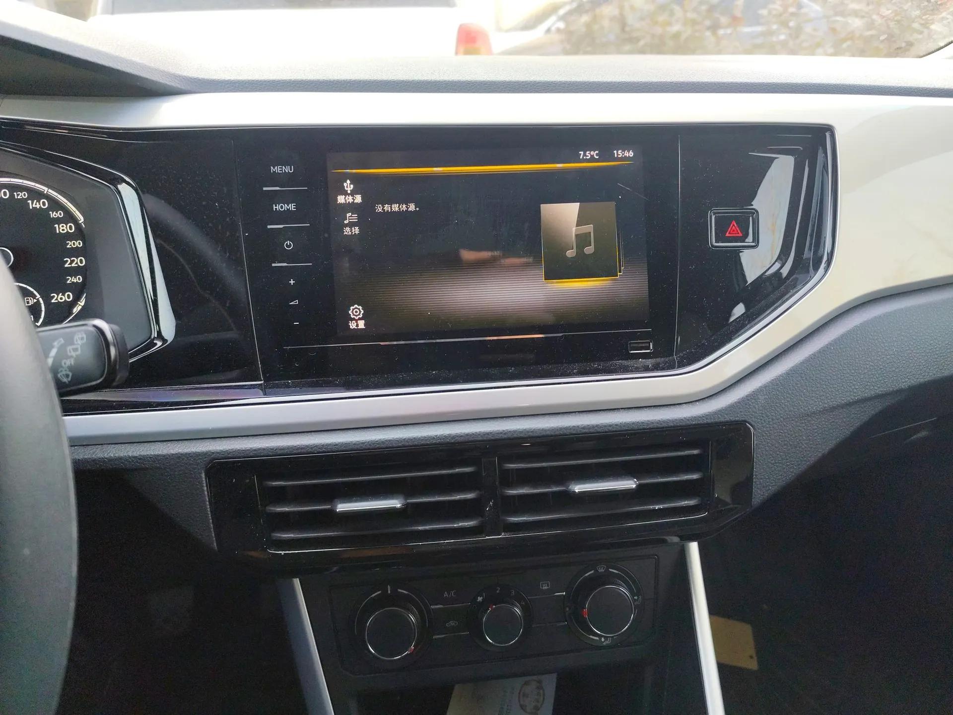 Volkswagen Polo 2021 Plus 1.5L Automatic Colorful Tech Edition — миниатюра 14
