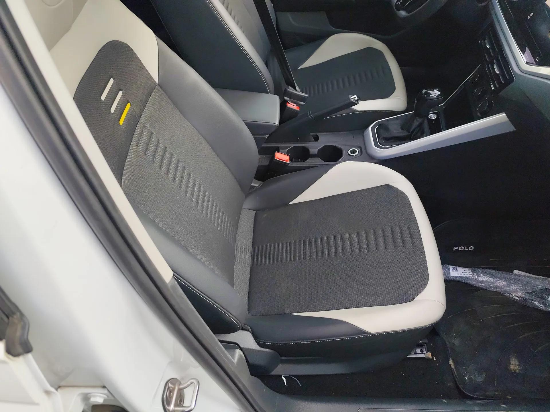 Volkswagen Polo 2021 Plus 1.5L Automatic Colorful Tech Edition — миниатюра 23
