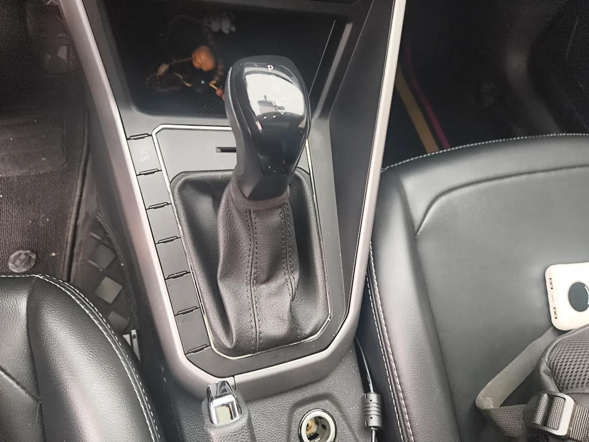 Volkswagen Polo 2021 Plus 1.5L Automatic Panoramic Enjoyment Edition — миниатюра 16