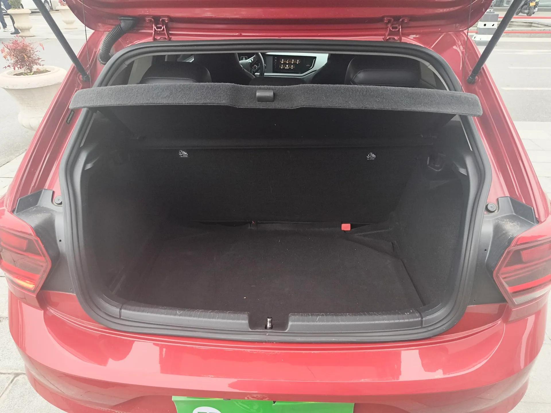 Volkswagen Polo 2021 Plus 1.5L Automatic Panoramic Enjoyment Edition — миниатюра 21