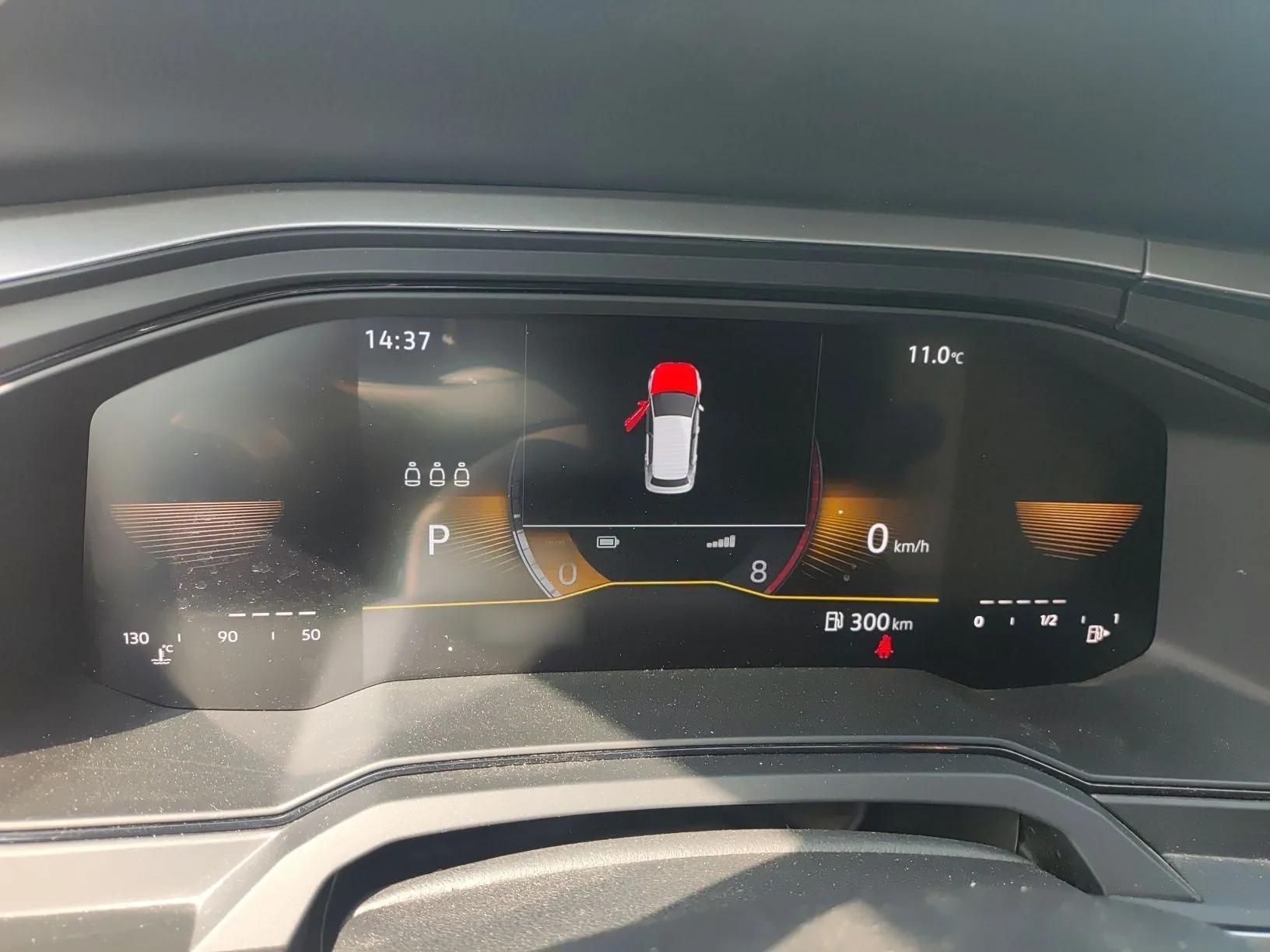 Volkswagen Polo 2023 Revised Plus 1.5L Automatic – Enjoy Life Edition — миниатюра 10