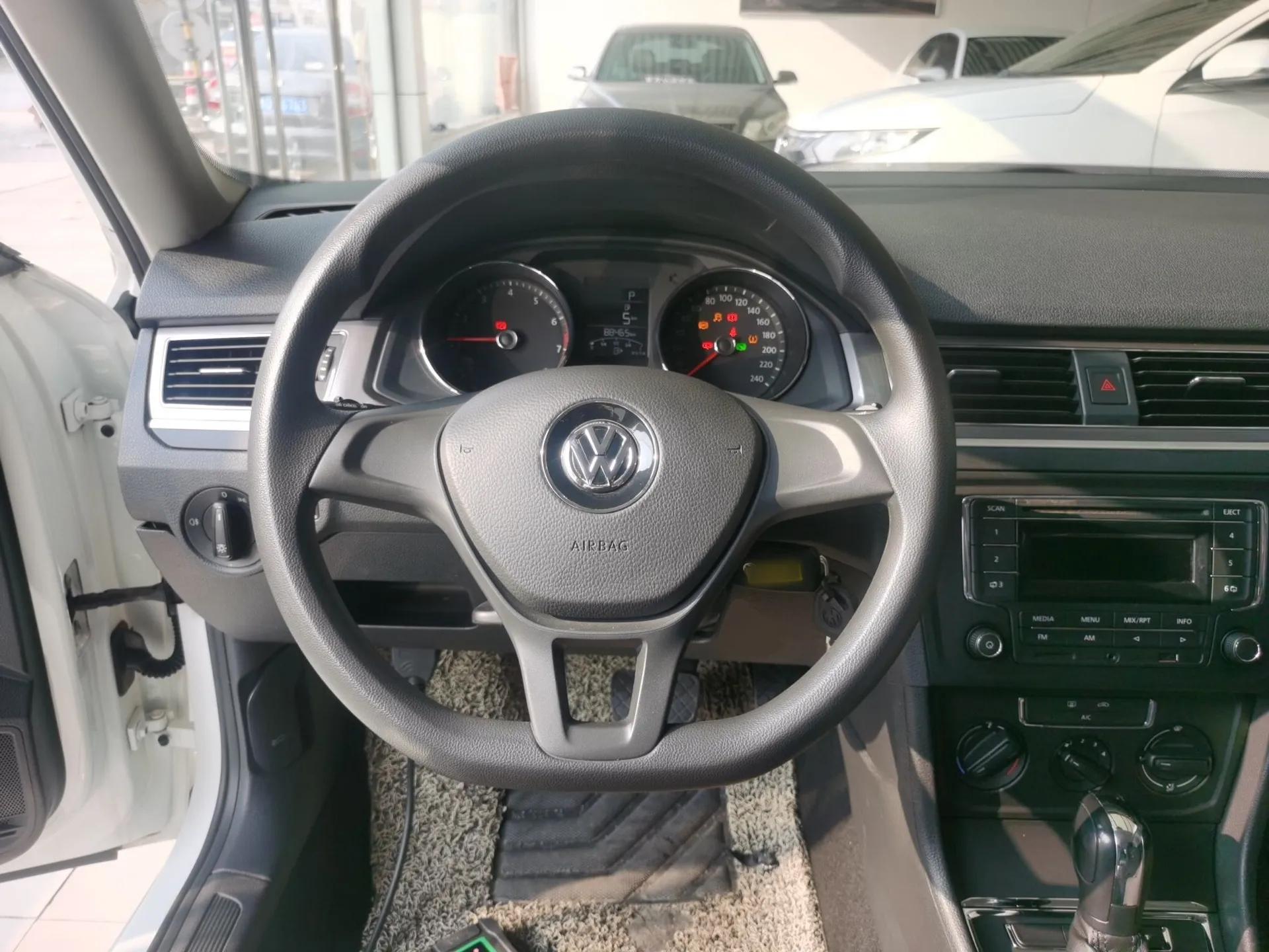 Volkswagen Bora 2019 Bora·Legend 1.5L Automatic Fashion Edition China VI Standard — миниатюра 12