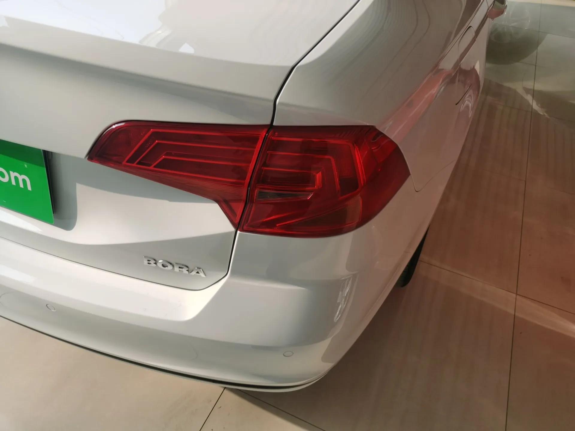 Volkswagen Bora 2019 Bora·Legend 1.5L Automatic Fashion Edition China VI Standard — миниатюра 8