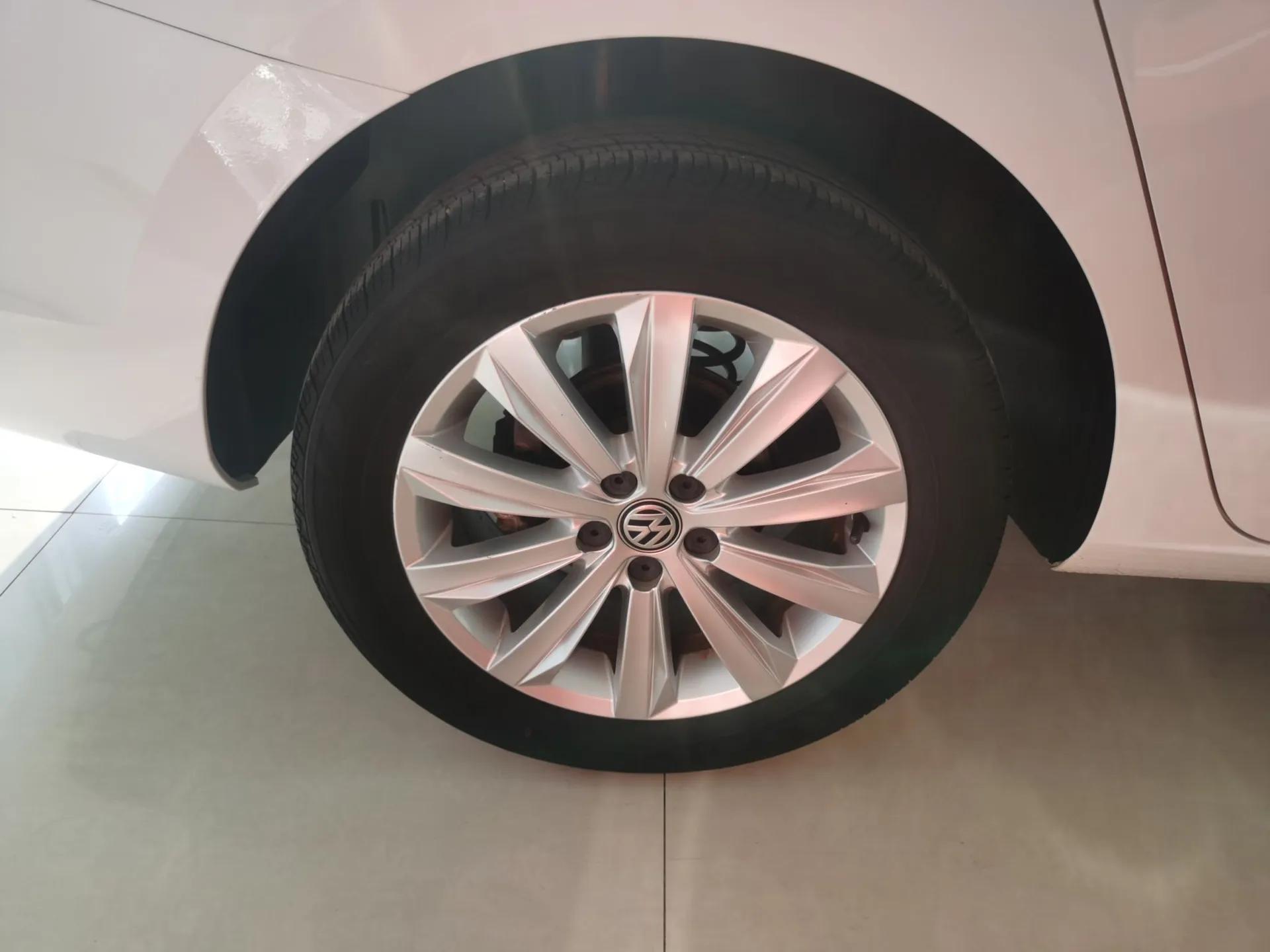 Volkswagen Bora 2019 Bora·Legend 1.5L Automatic Fashion Edition China VI Standard — миниатюра 10