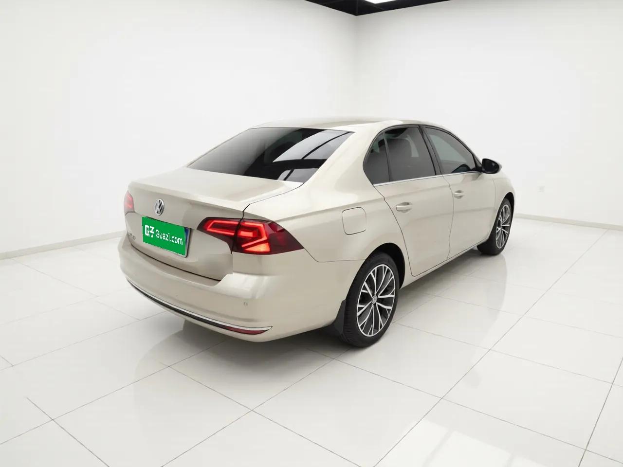 Volkswagen Bora 2016 230TSI DSG Luxury Version — миниатюра 4